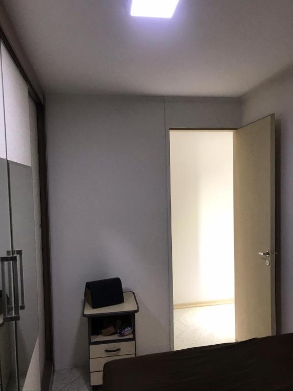 Apartamento à venda com 2 quartos, 50m² - Foto 2