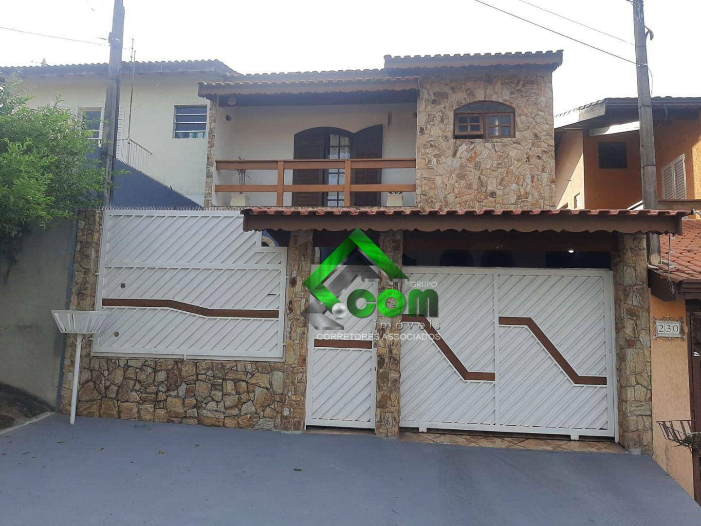 Casa à venda com 3 quartos, 168m² - Foto 1