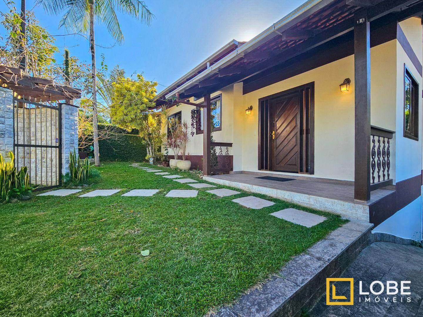 Casa, 3 quartos, 220 m² - Foto 1