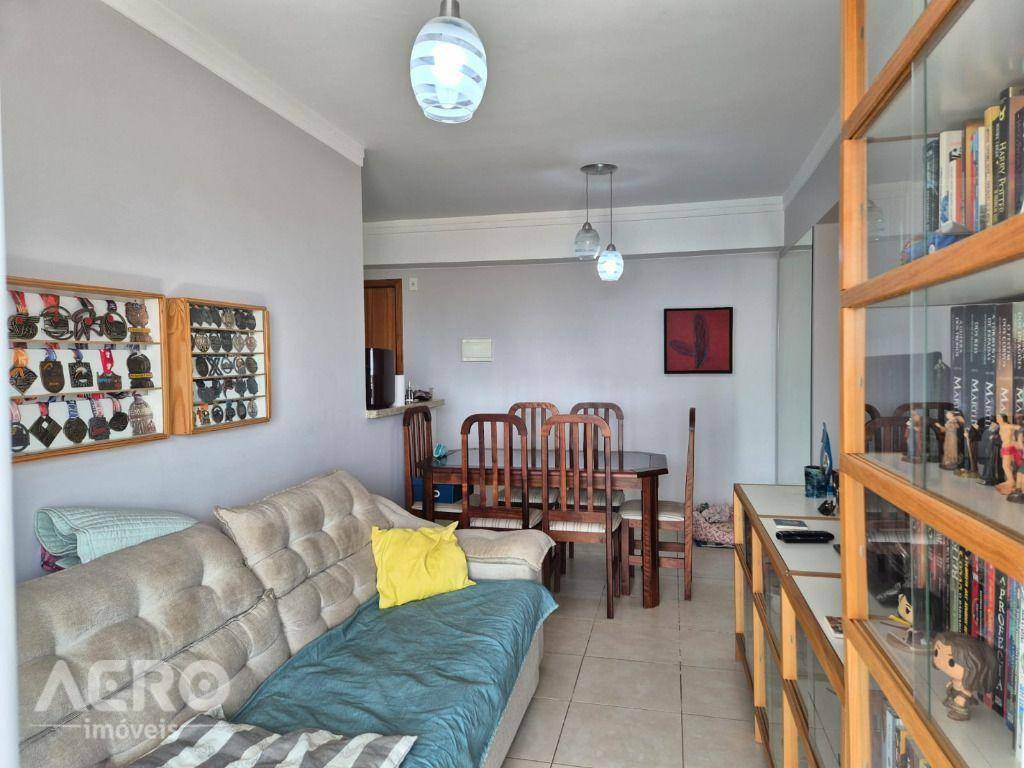 Apartamento à venda com 2 quartos, 65m² - Foto 13