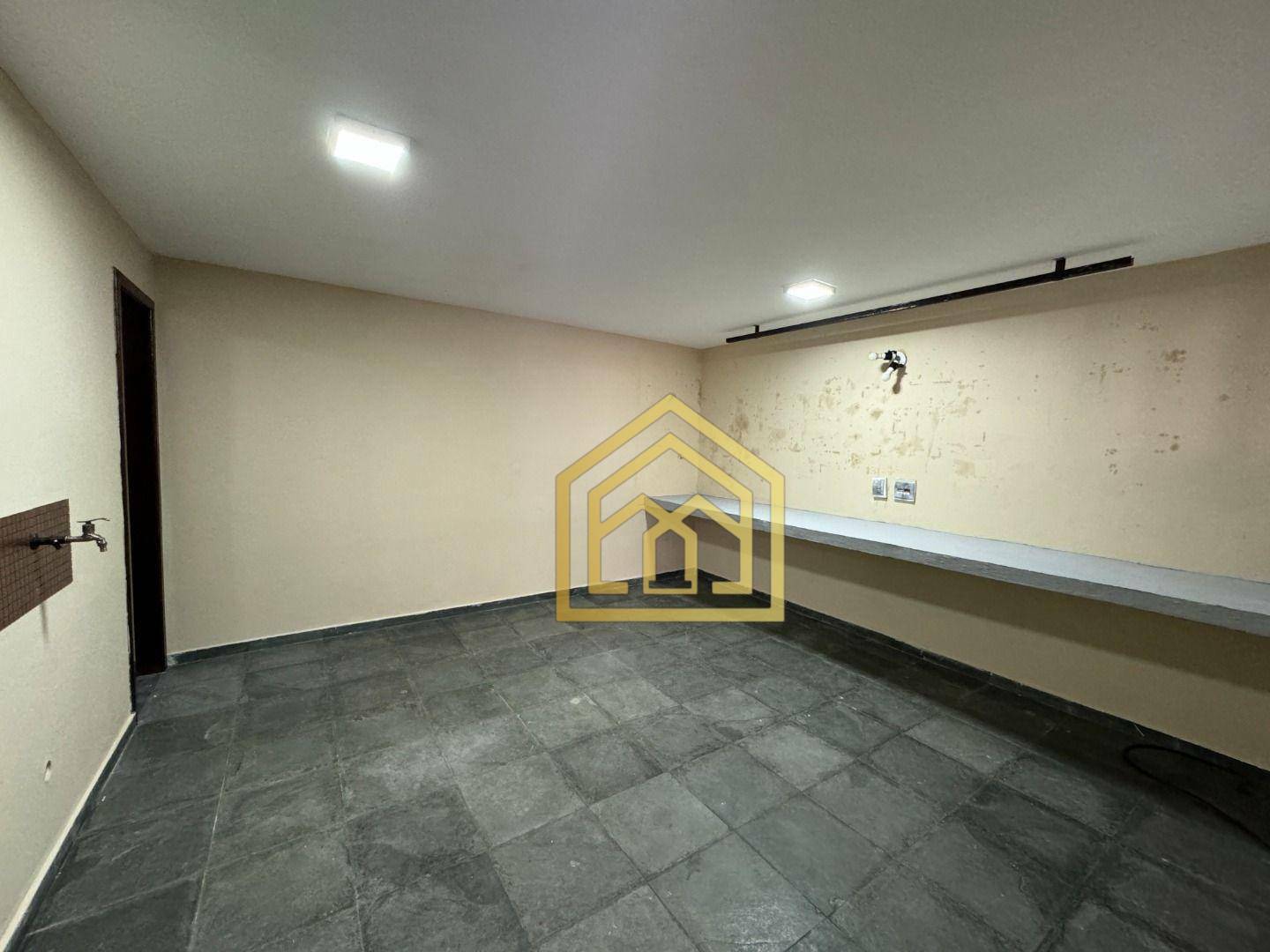 Sobrado à venda com 4 quartos, 361m² - Foto 36