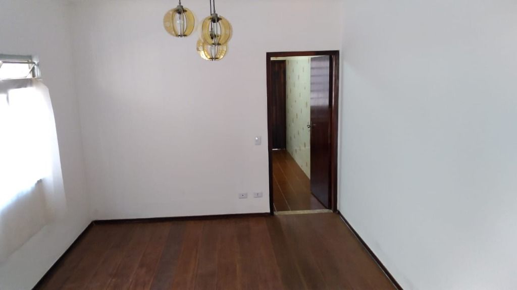 Sobrado à venda com 3 quartos, 150m² - Foto 1