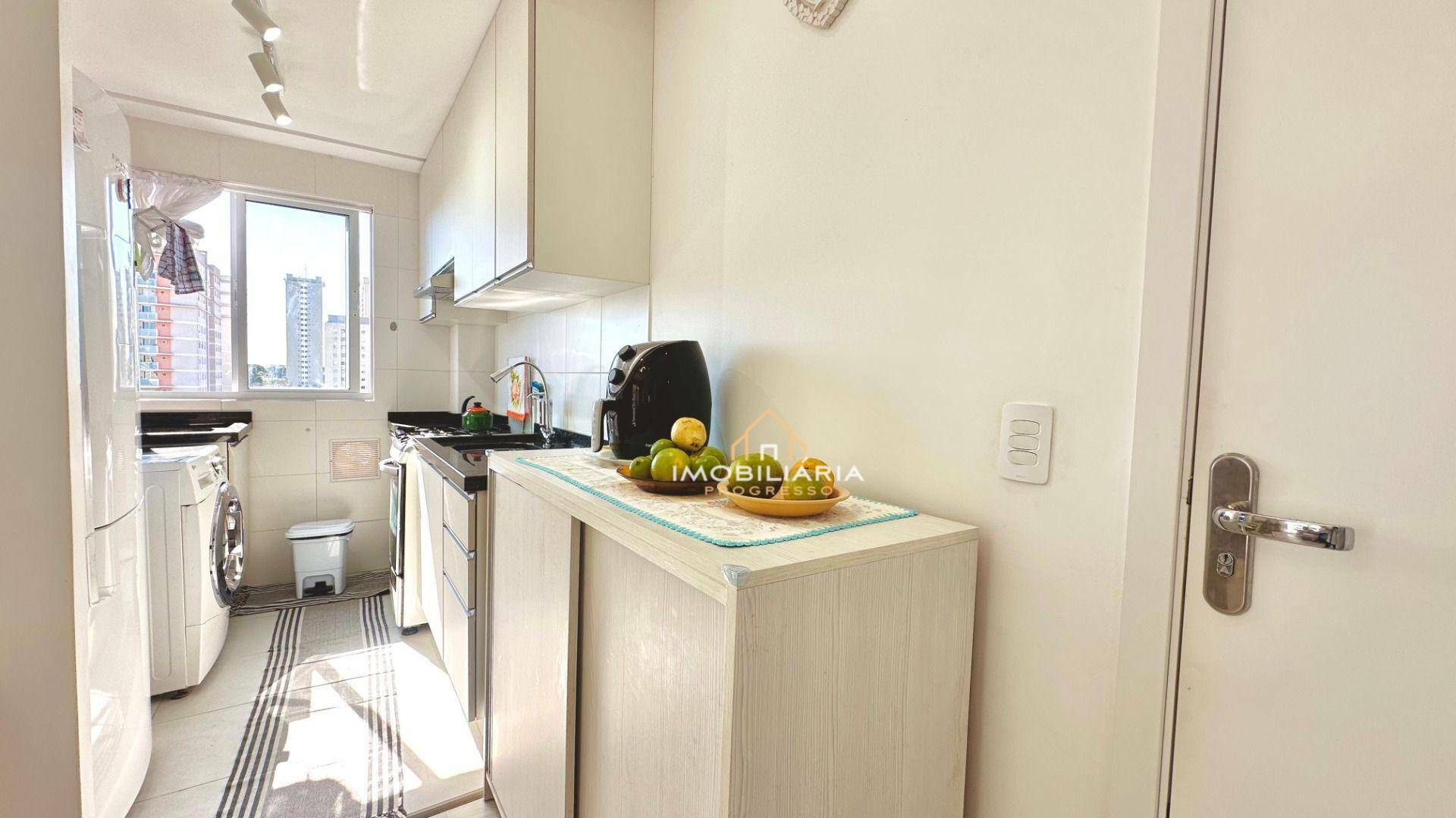 Apartamento para alugar com 2 quartos, 65m² - Foto 3
