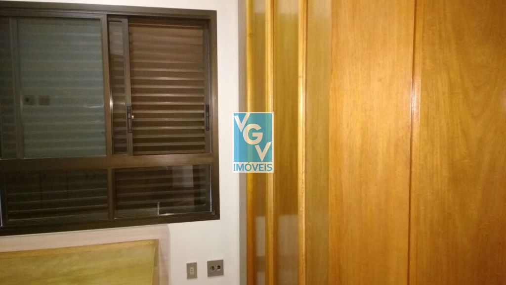 Apartamento à venda com 4 quartos, 155m² - Foto 9