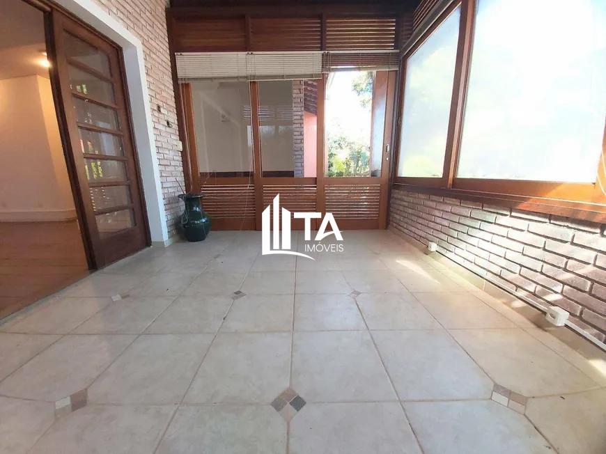 Casa de Condomínio à venda e aluguel com 3 quartos, 250m² - Foto 17