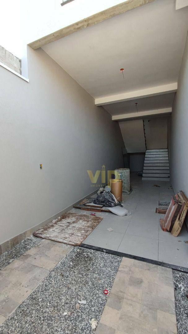 Casa à venda com 3 quartos, 180m² - Foto 18