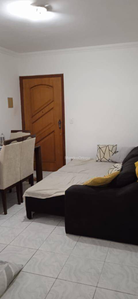 Apartamento à venda com 2 quartos, 65m² - Foto 2