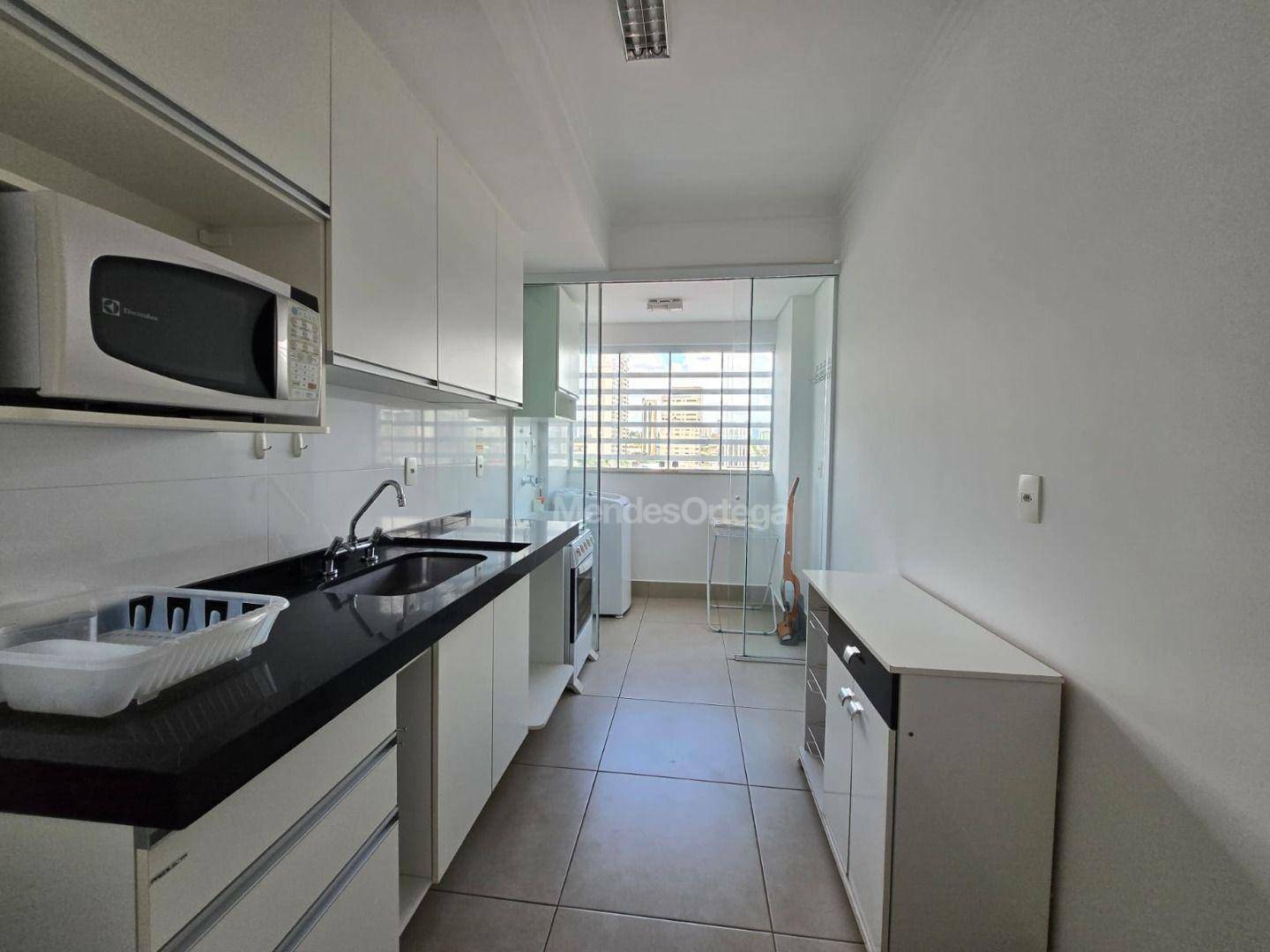 Apartamento para alugar com 3 quartos, 96m² - Foto 11