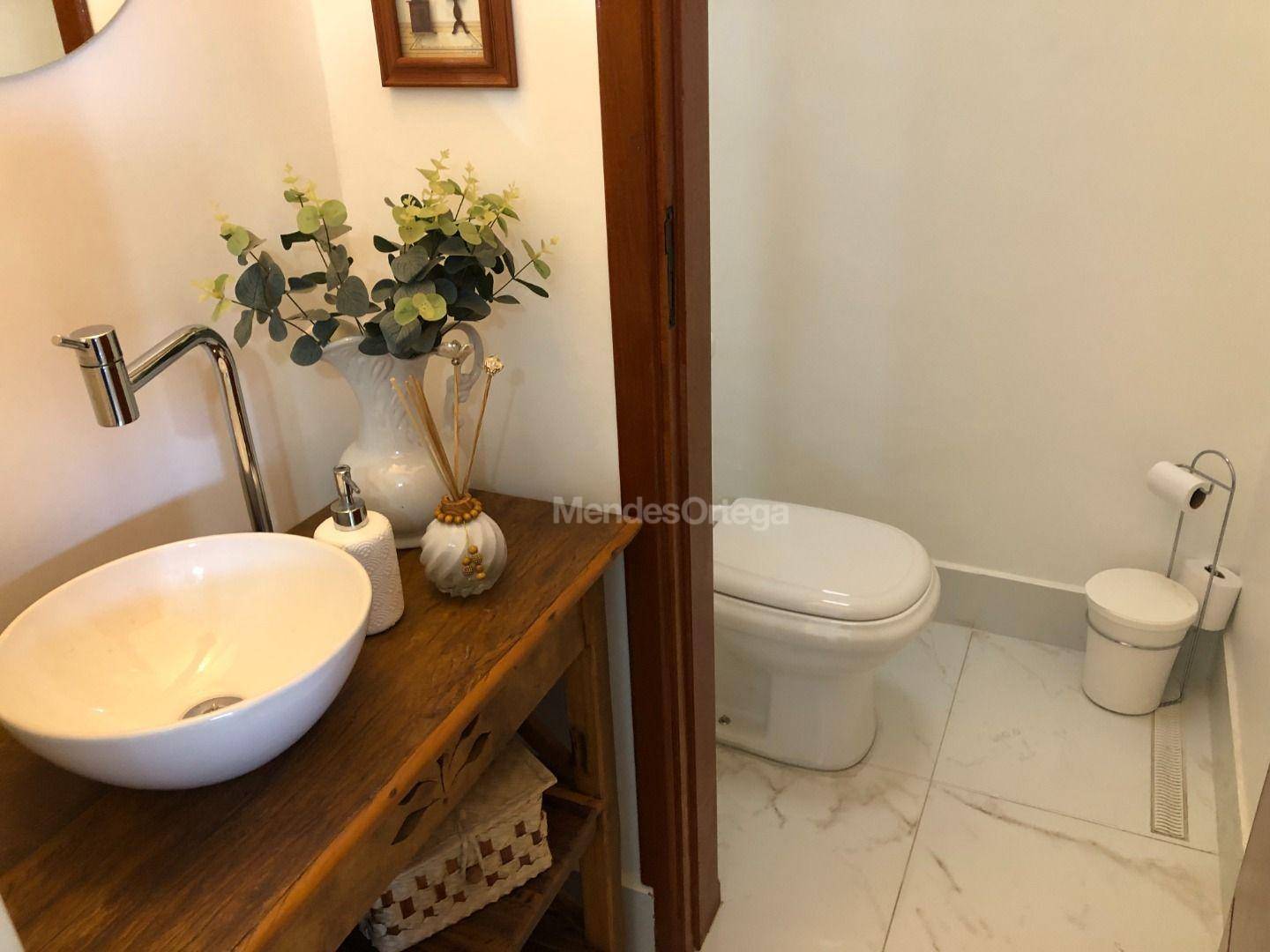 Casa à venda com 3 quartos, 304m² - Foto 11