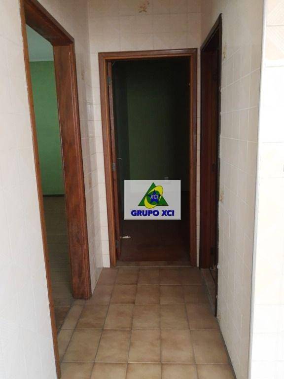 Casa à venda com 9 quartos, 261m² - Foto 26