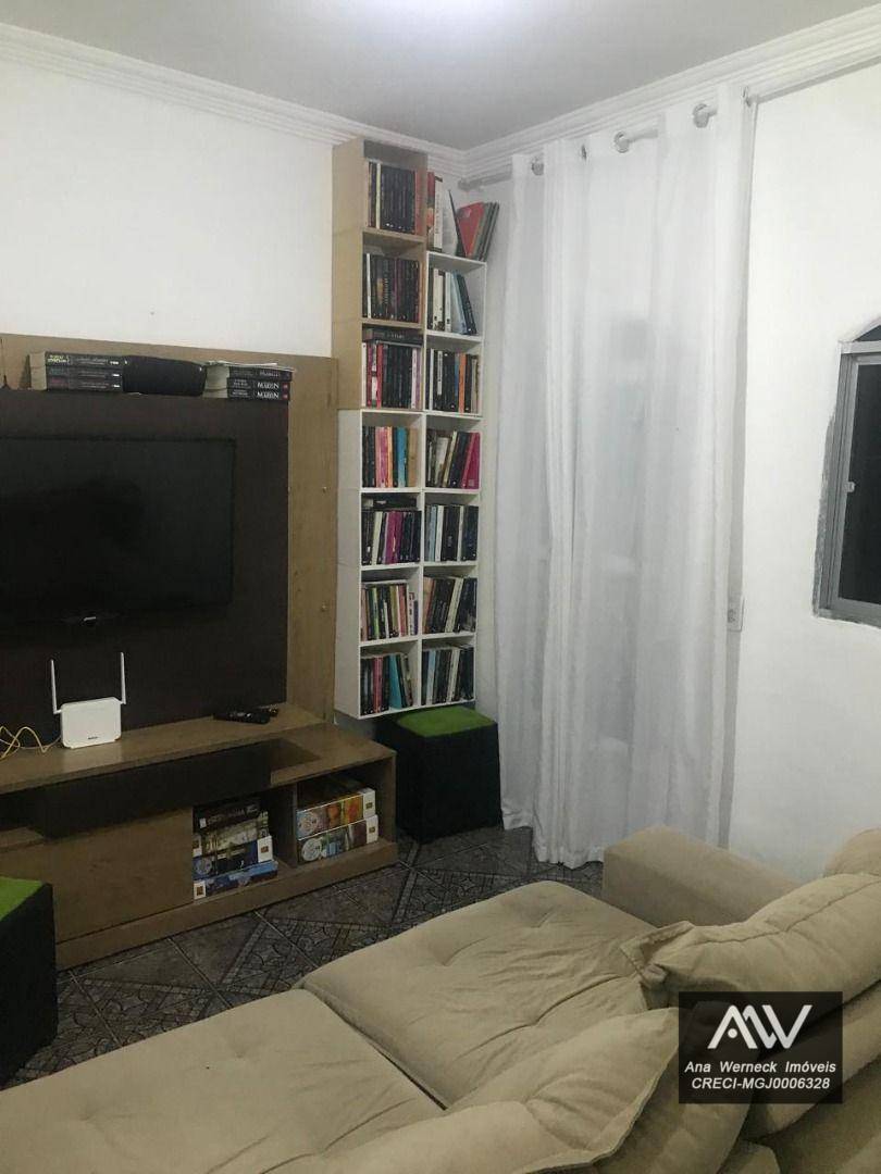 Casa à venda com 3 quartos, 250m² - Foto 4