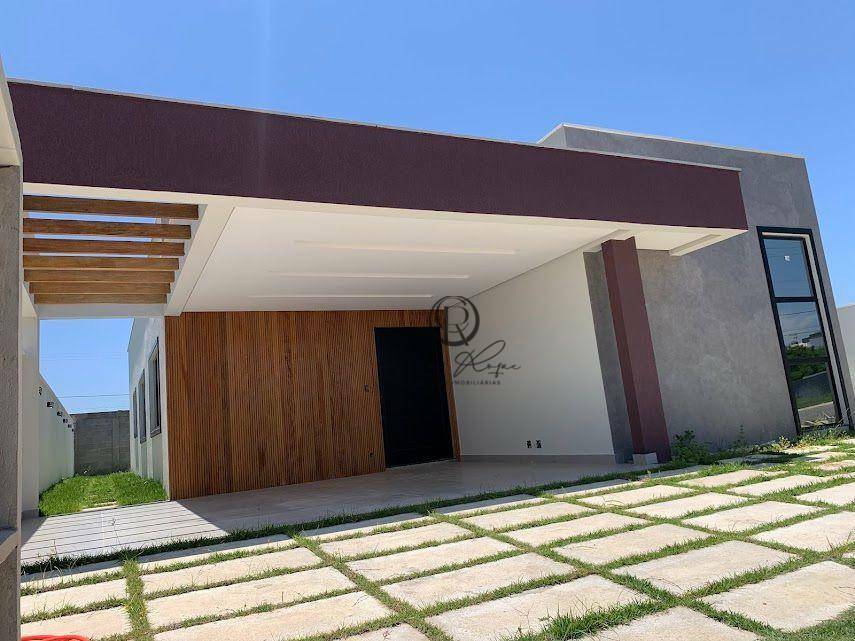 Casa de Condomínio à venda com 3 quartos, 250m² - Foto 1
