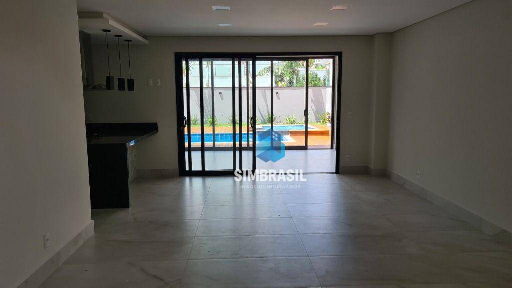 Casa à venda com 3 quartos, 246m² - Foto 7