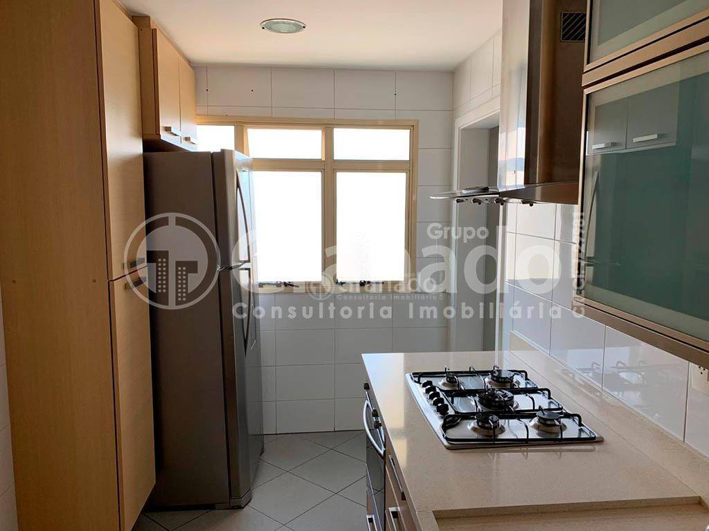 Apartamento à venda com 4 quartos, 179m² - Foto 4