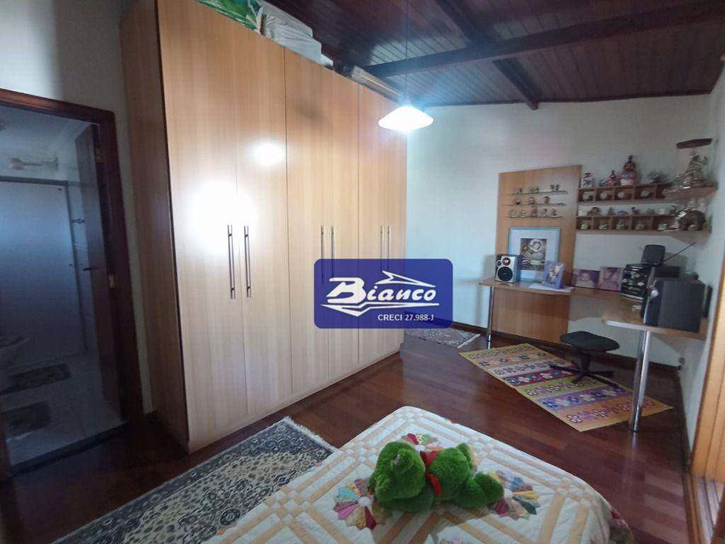 Sobrado à venda com 4 quartos, 207m² - Foto 19