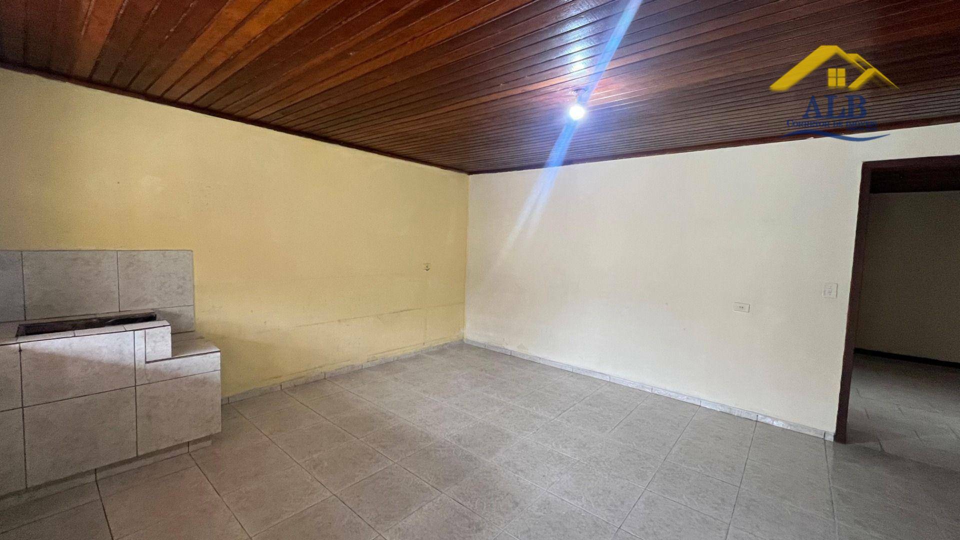 Casa para alugar com 2 quartos, 80m² - Foto 8