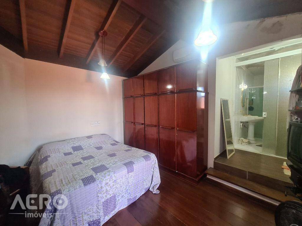 Casa de Condomínio à venda com 4 quartos, 300m² - Foto 12