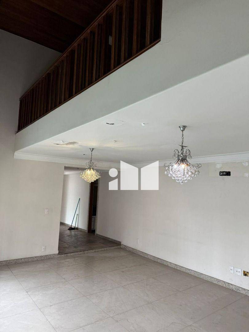 Casa de Condomínio à venda e aluguel com 4 quartos, 369m² - Foto 12