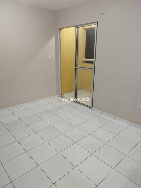 Apartamento à venda com 2 quartos, 48m² - Foto 2