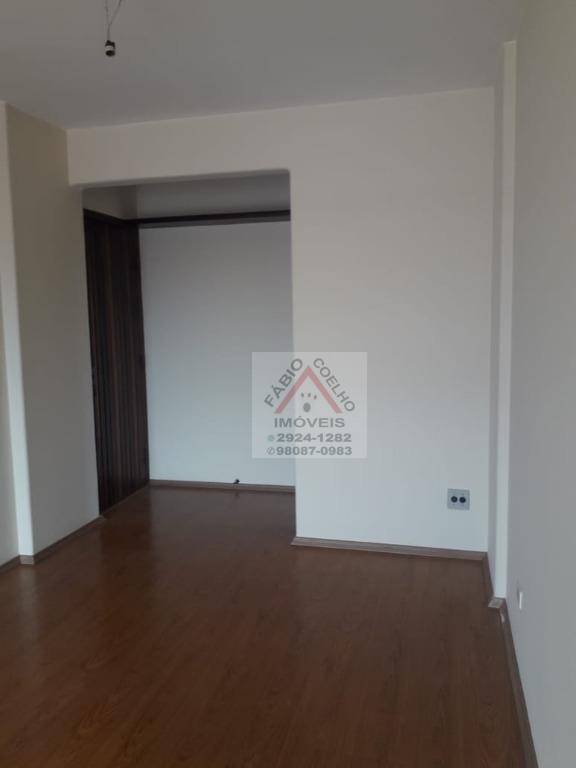 Apartamento à venda com 2 quartos, 64m² - Foto 20