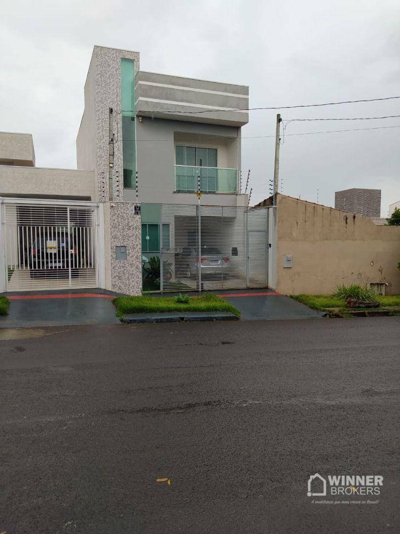 Sobrado à venda com 3 quartos, 158m² - Foto 1