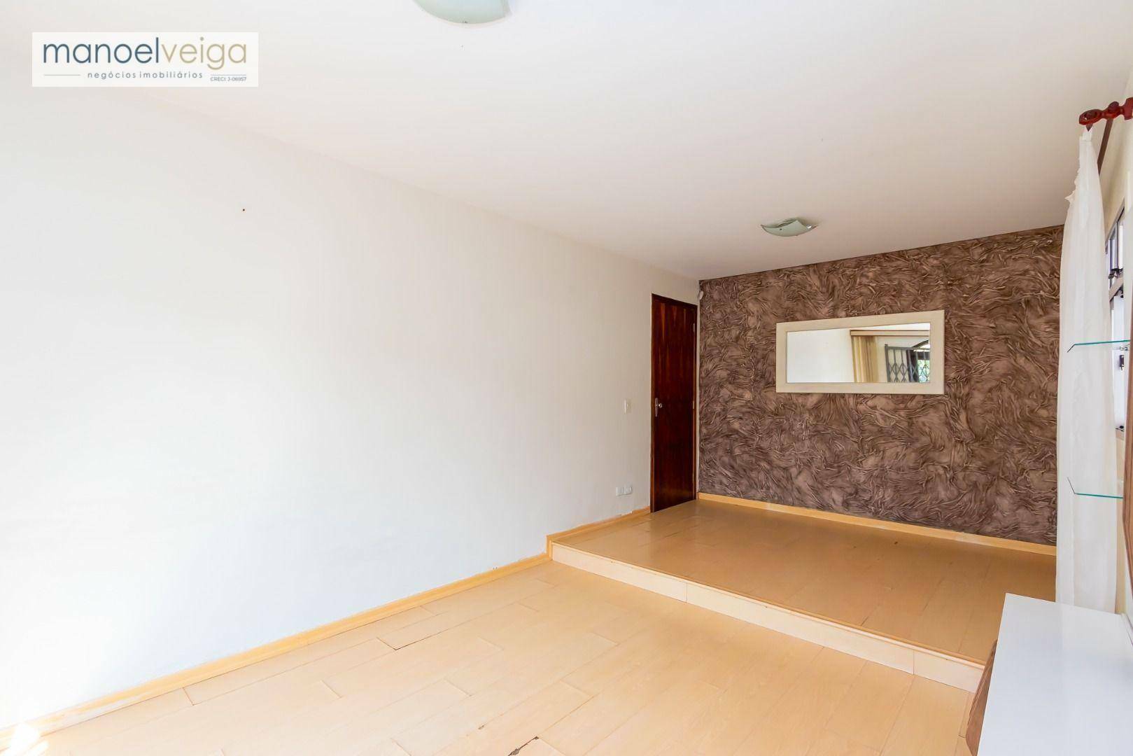 Casa à venda e aluguel com 3 quartos, 110m² - Foto 2