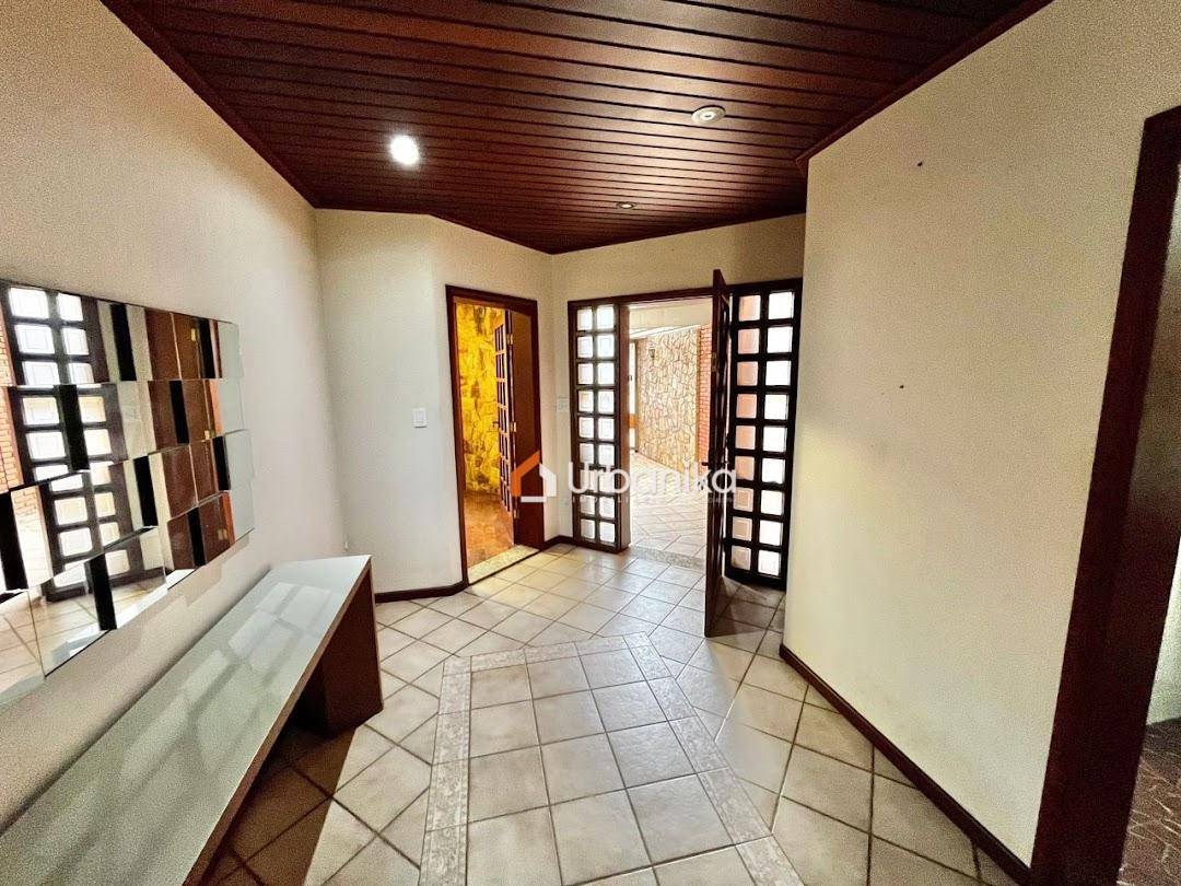 Sobrado, 3 quartos, 462 m² - Foto 4