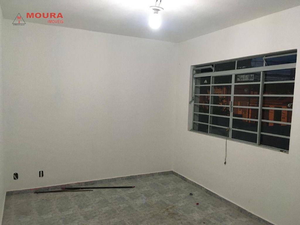 Casa à venda com 6 quartos, 225m² - Foto 11