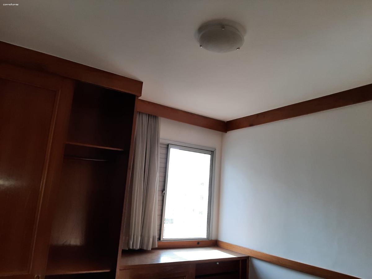 Apartamento para alugar com 3 quartos, 79m² - Foto 13