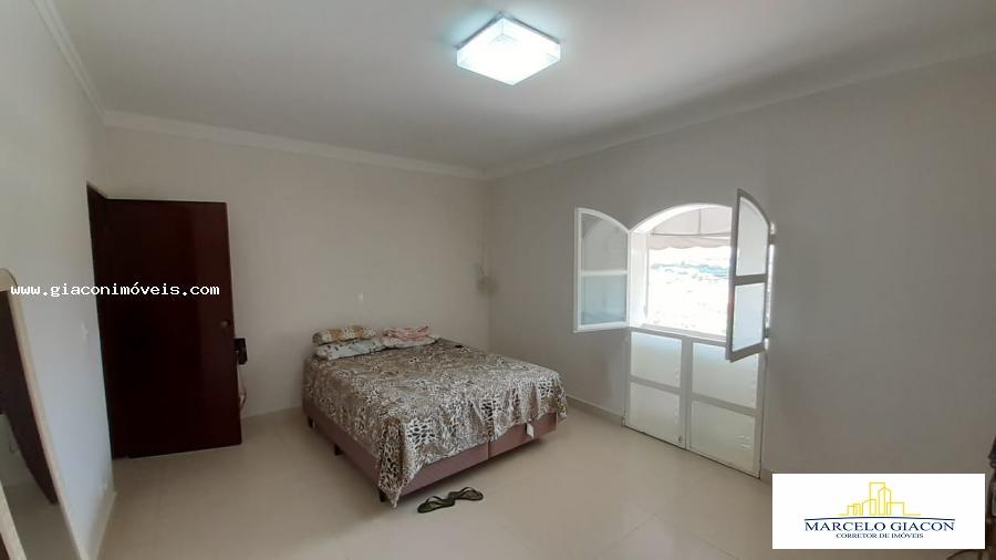 Sobrado à venda com 2 quartos, 193m² - Foto 12