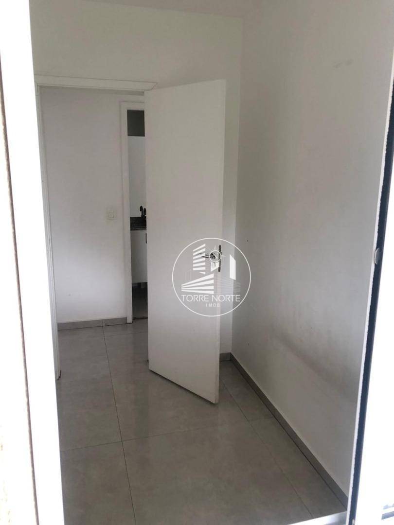 Apartamento à venda com 2 quartos, 67m² - Foto 9