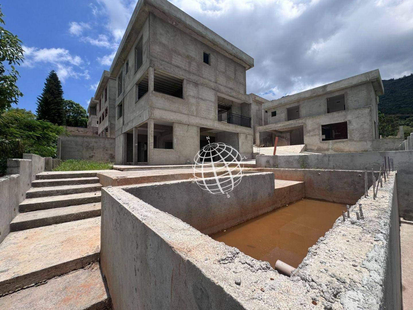 Casa de Condomínio à venda com 4 quartos, 234m² - Foto 10