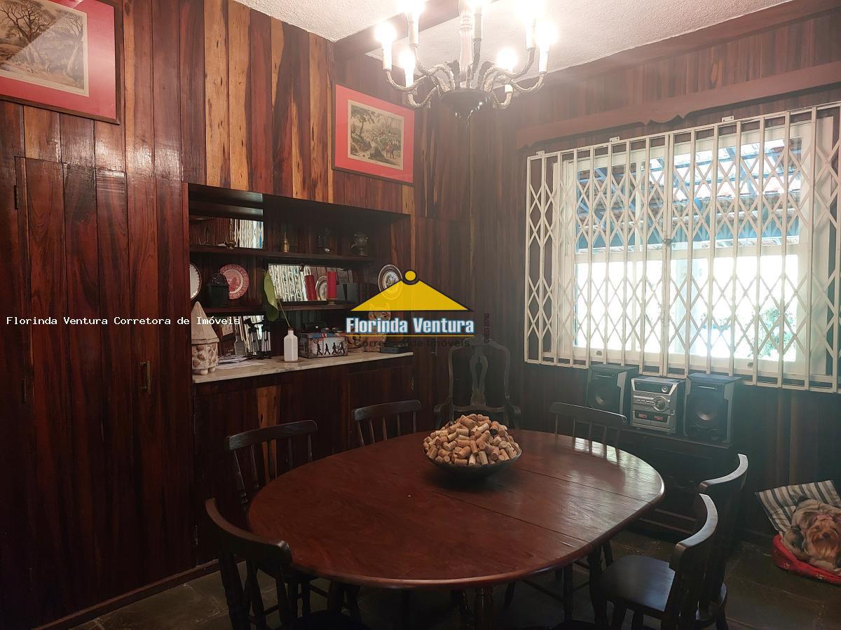 Casa de Condomínio à venda com 3 quartos, 334m² - Foto 12