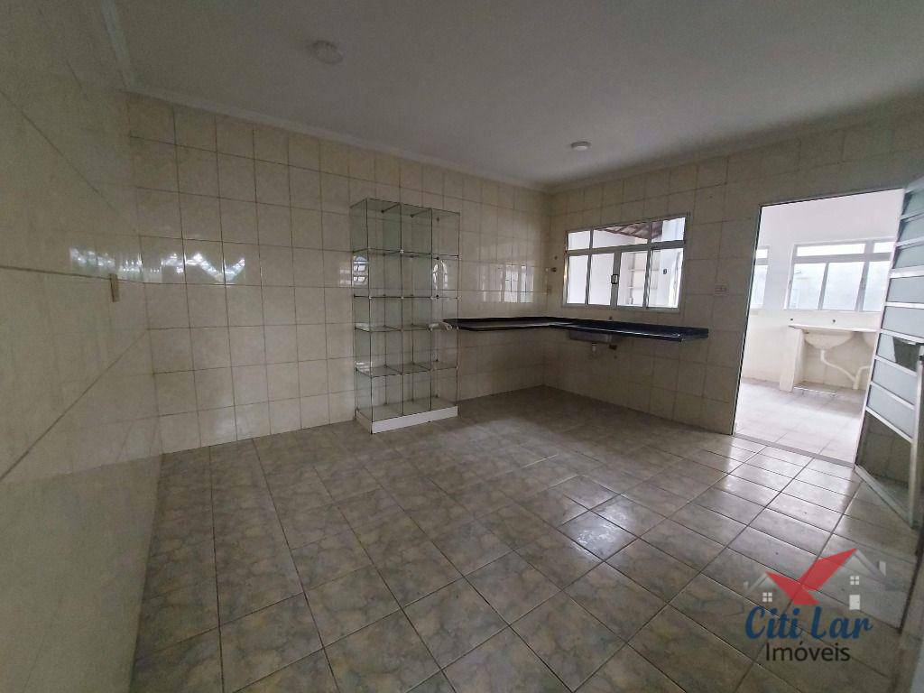 Casa para alugar com 2 quartos, 150m² - Foto 9