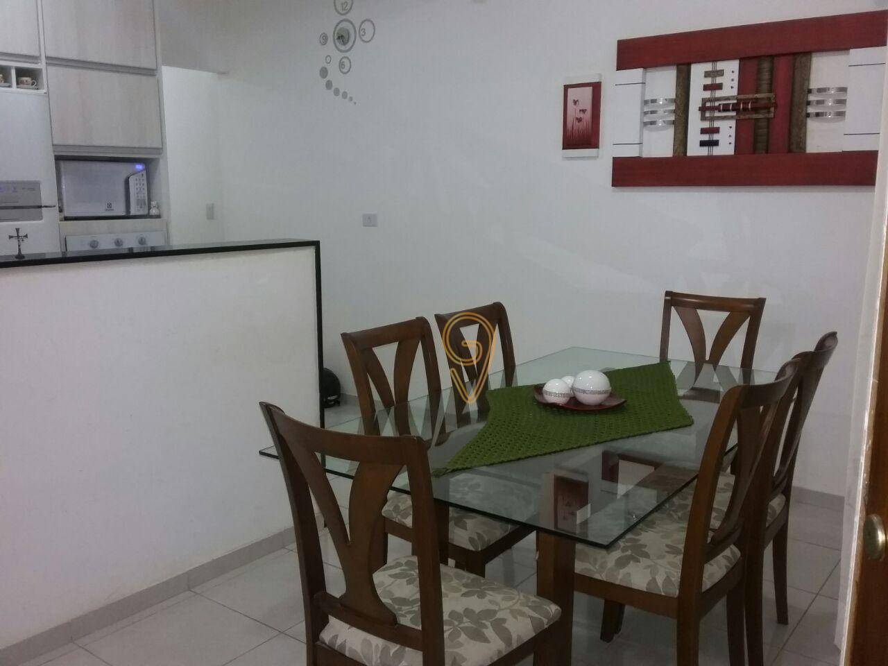 Casa à venda com 2 quartos, 61m² - Foto 1