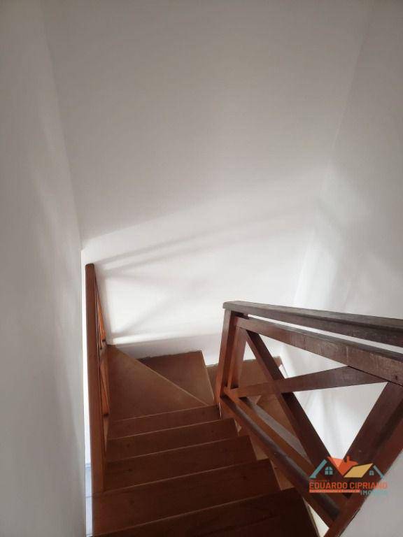 Casa de Condomínio para alugar com 2 quartos, 85m² - Foto 2