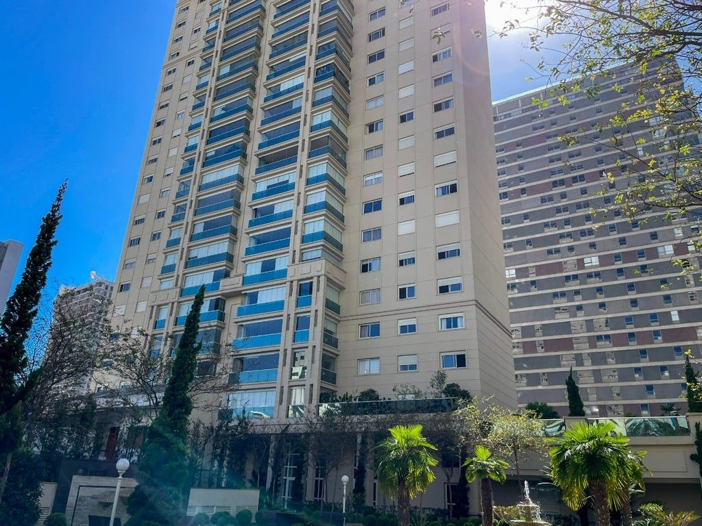 Apartamento à venda com 3 quartos, 235m² - Foto 10