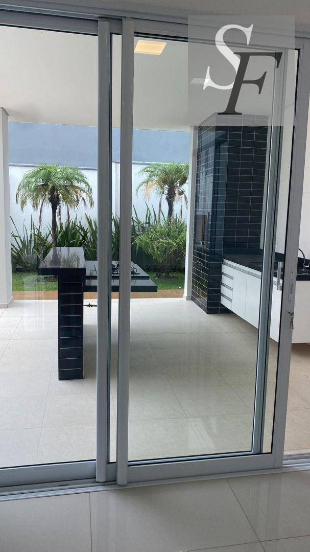 Sobrado à venda e aluguel com 4 quartos, 267m² - Foto 11