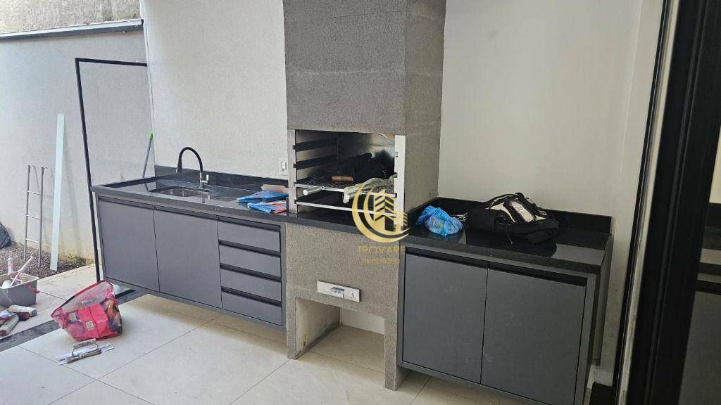 Casa de Condomínio para alugar com 3 quartos, 160m² - Foto 2