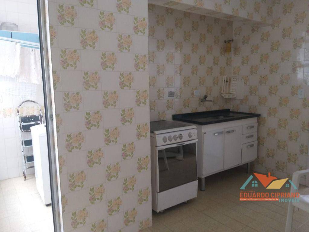 Apartamento à venda com 3 quartos, 130m² - Foto 4