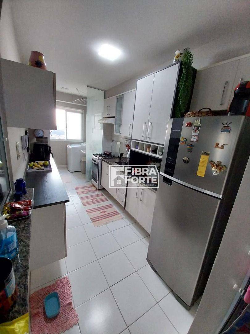 Apartamento à venda com 3 quartos, 77m² - Foto 4