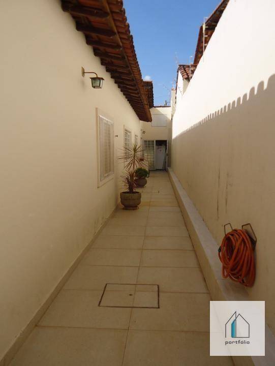 Casa à venda com 3 quartos, 178m² - Foto 22