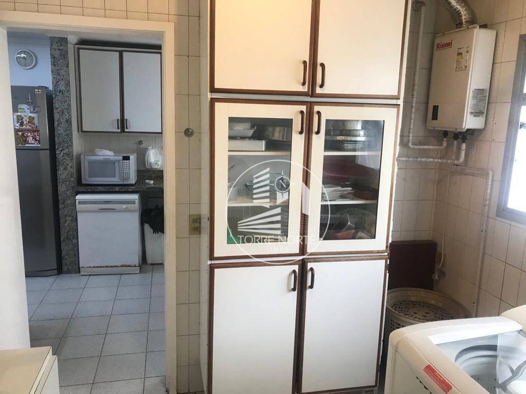 Apartamento à venda com 4 quartos, 160m² - Foto 35