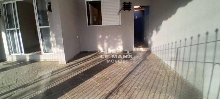 Casa, 3 quartos, 98 m² - Foto 2