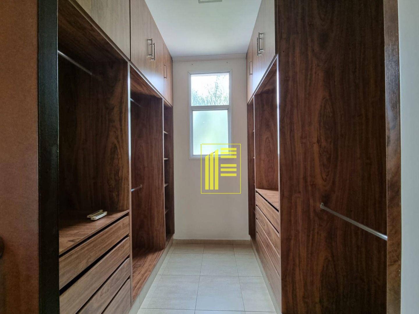 Casa de Condomínio para alugar com 3 quartos, 234m² - Foto 17