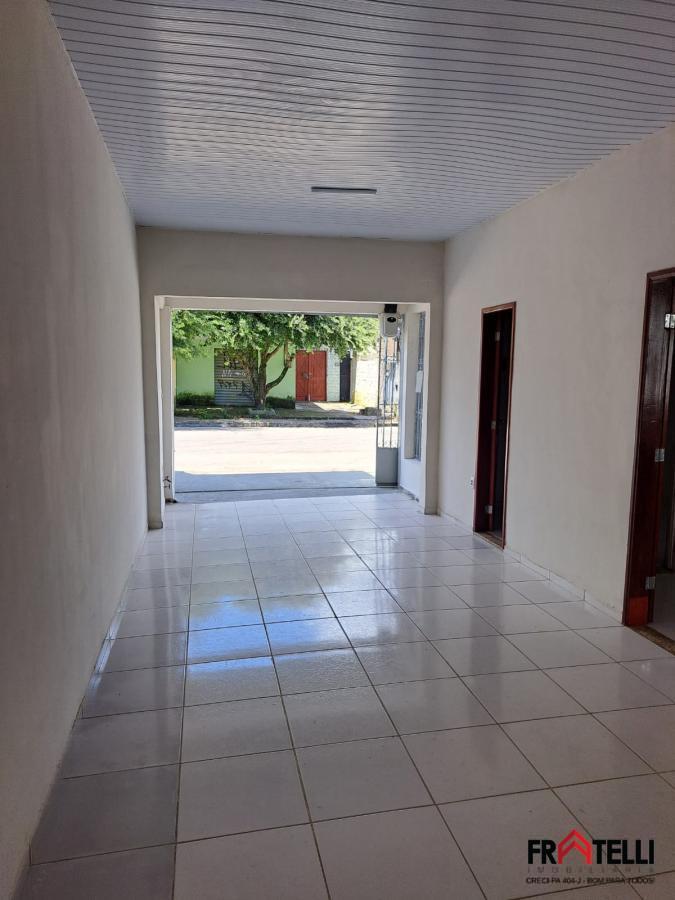 Casa à venda com 4 quartos, 140m² - Foto 4