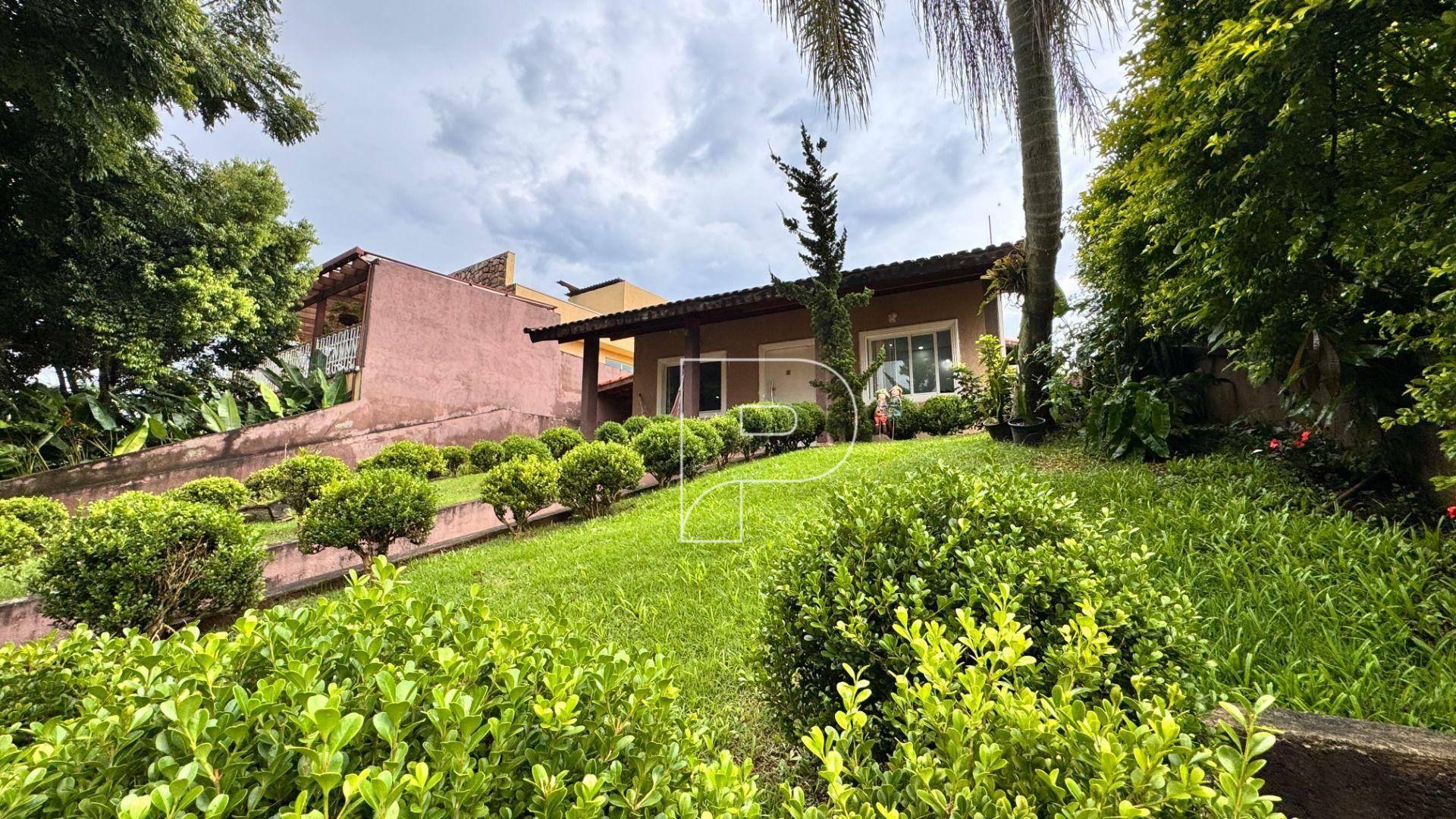 Casa de Condomínio à venda e aluguel com 3 quartos, 178m² - Foto 1