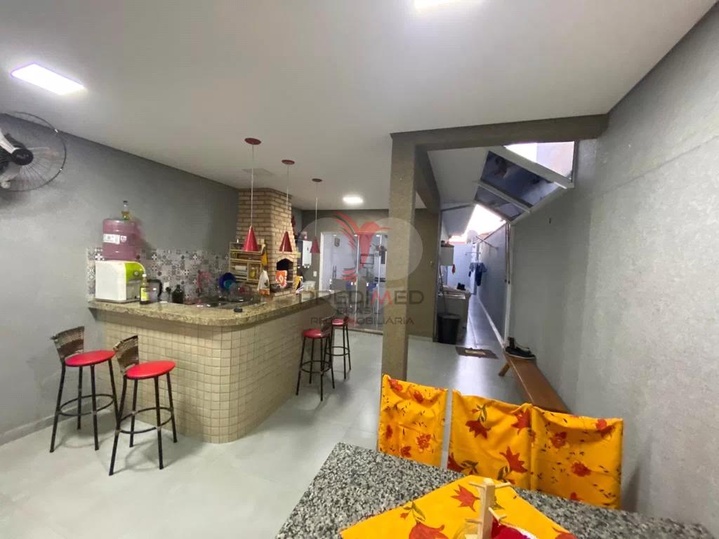 Casa à venda com 2 quartos, 151m² - Foto 4