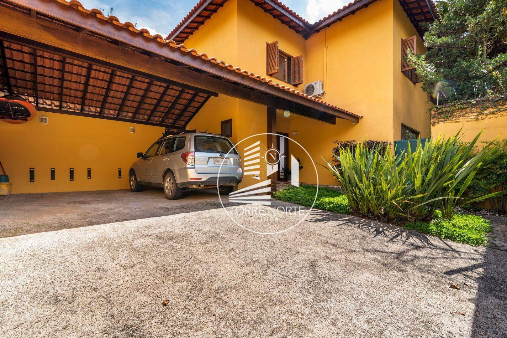 Casa à venda com 4 quartos, 300m² - Foto 2