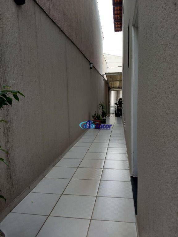 Sobrado à venda com 3 quartos, 250m² - Foto 12